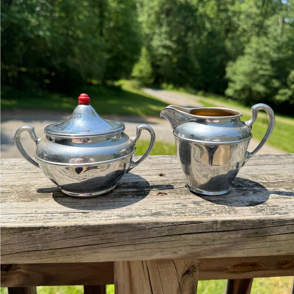 Vintage Creamer and Sugar Bowl Set from Manning Bowman